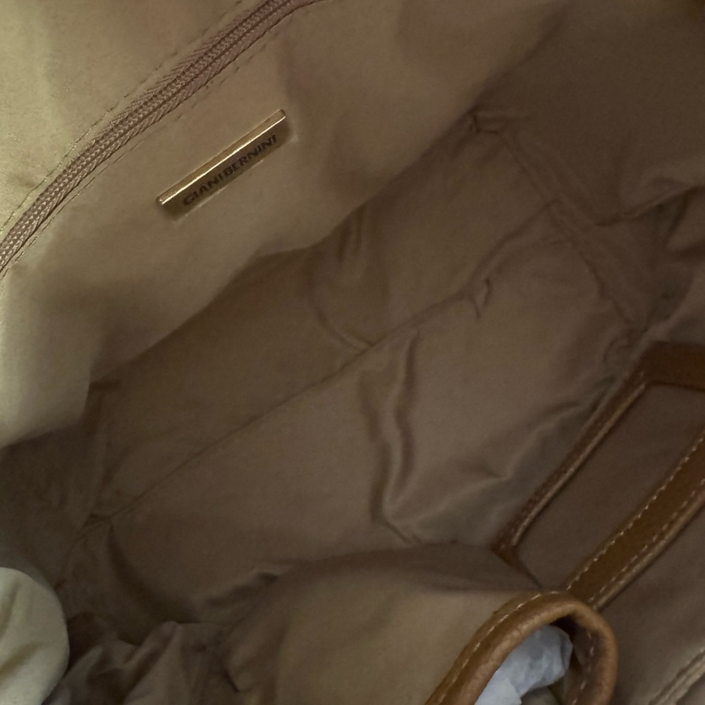 *Summer Clear Out!* Giani Bernini Tan Shoulder Bag with Pebbled Leather - Picture 5 of 8